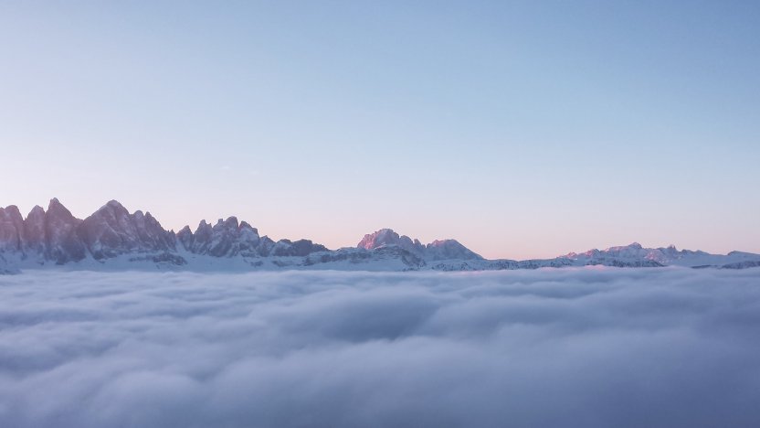 mountains skyline